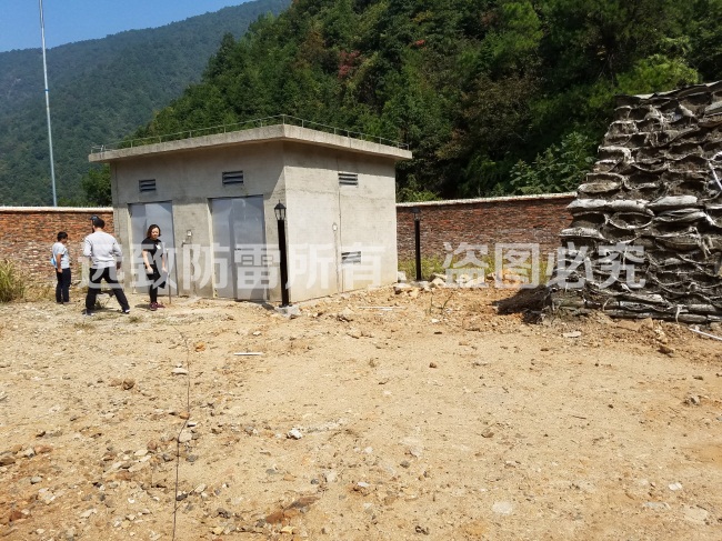 清遠(yuǎn)市連南縣大麥山黃蓮老北號鐵礦炸藥庫、雷管庫防雷工程 (7).jpg
